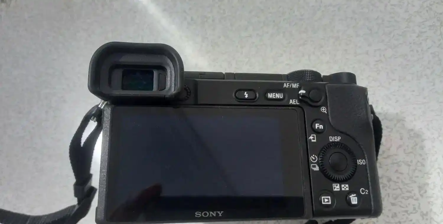 دوربین sony a6400 kit1650 دست دو