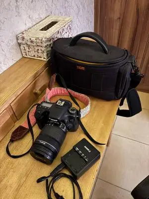 دوربین کنون D70 دست دوم