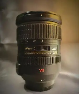 لنز نیکون  Nikon  18-200m مشخصات   مشخصات دست دوم