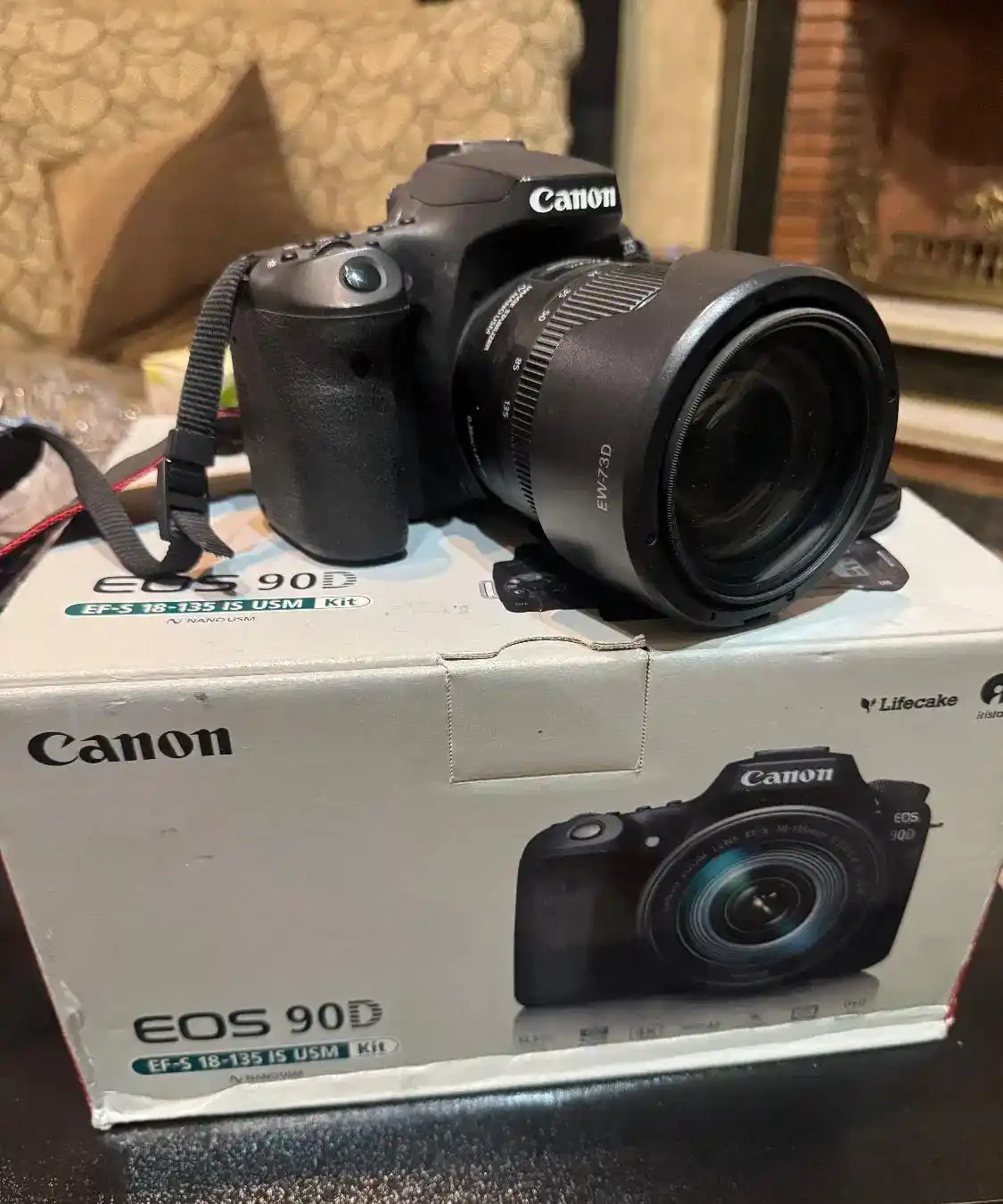 دوربین کانن Canon 90D دست دو