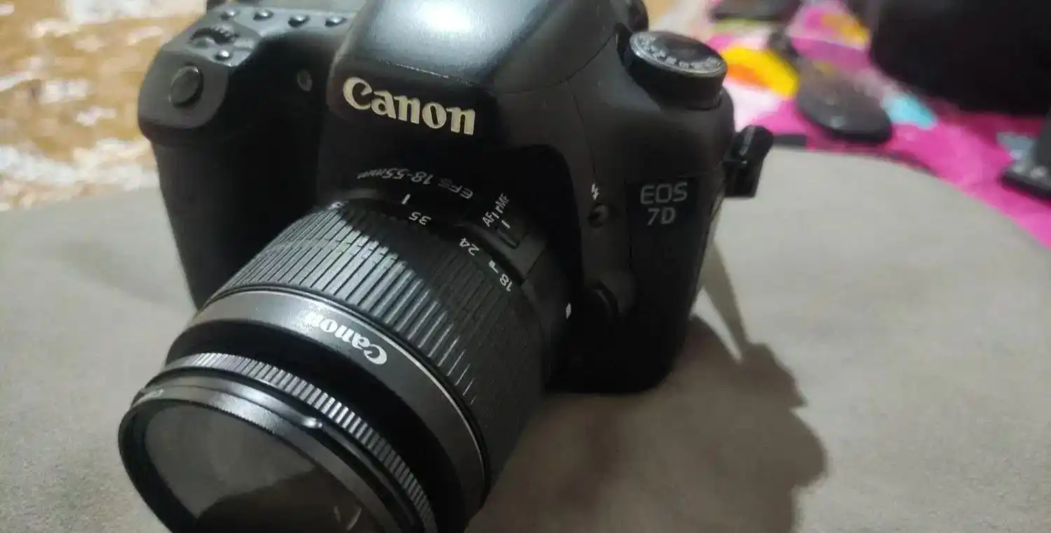 دوربین عکاسی Canon Eos7D دست دو