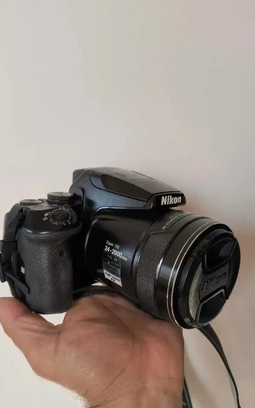 NIKON P900 نیکون دست دو