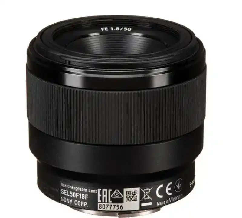لنز سونی Sony FE 50mm f/1.8 Lens دست دو