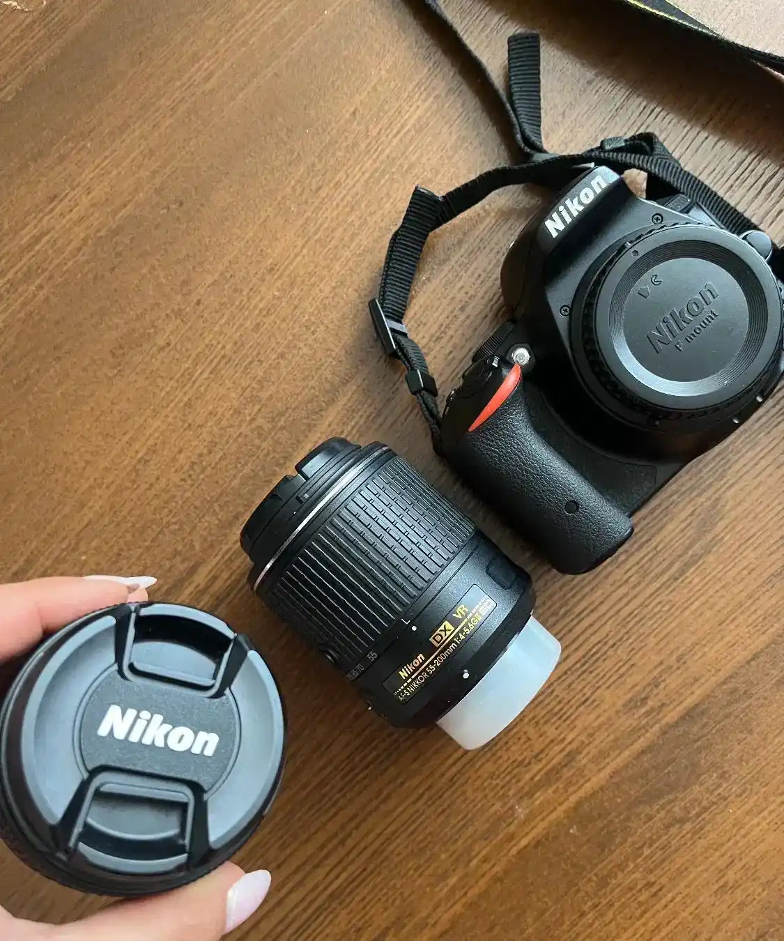 دوربین نیکون D5500 دست دو