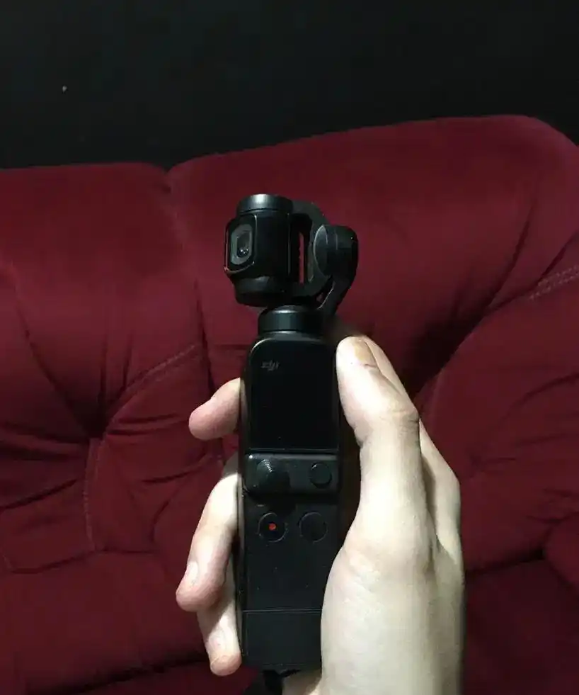 دوربین اسمو پاکت ۲  osmo pocket 2 دست دو