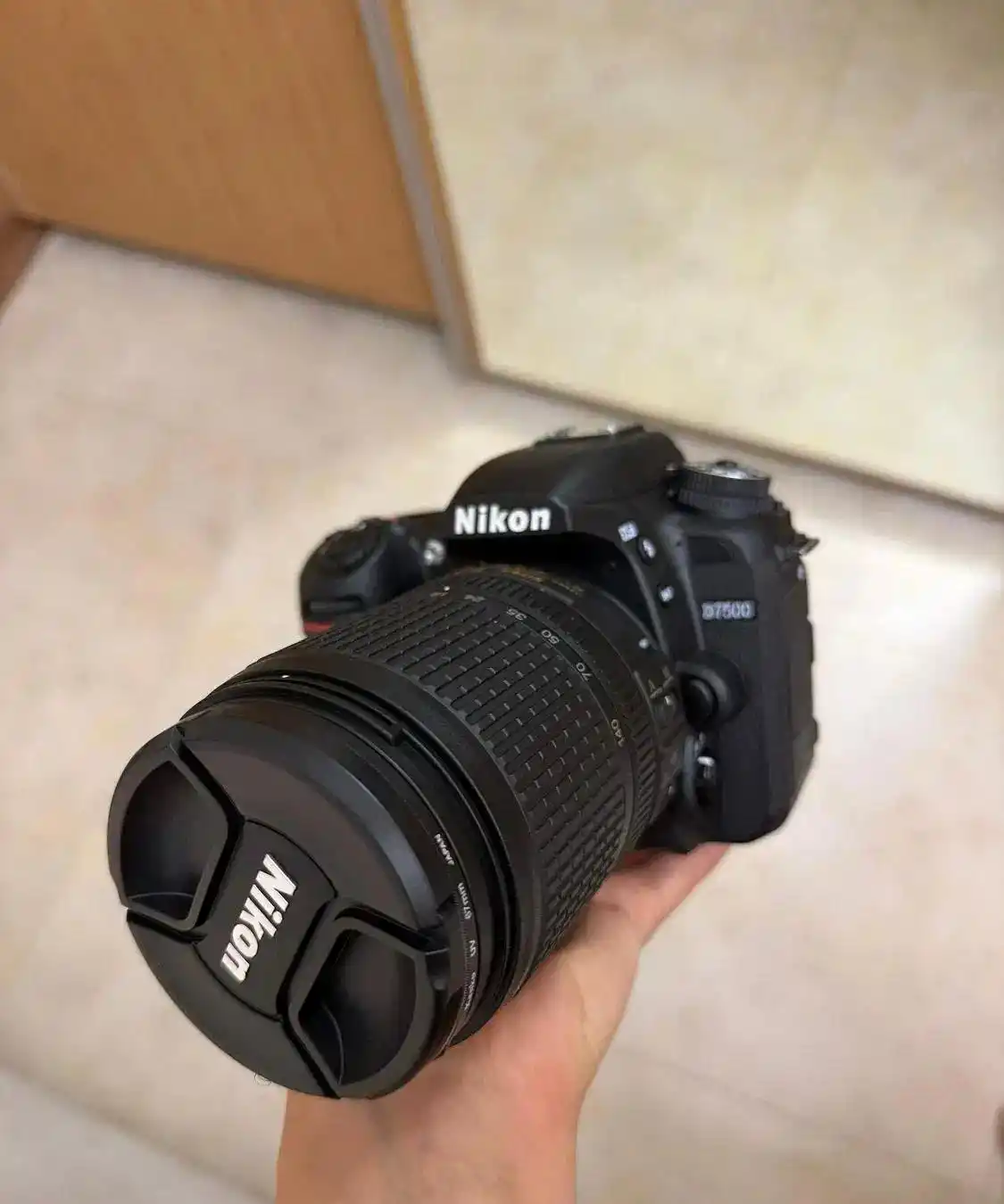 دوربین حرفه ای نیکون Nikon D7500 دست دو
