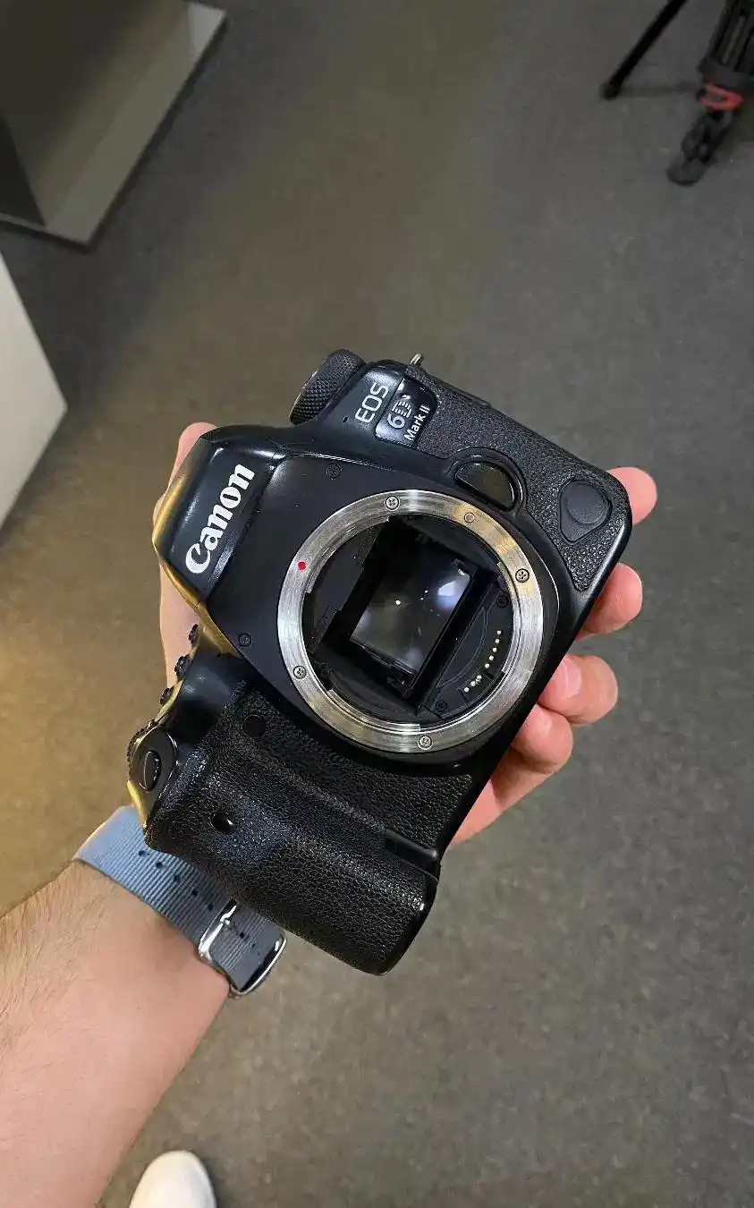 دوربین کنون  6D دست دو