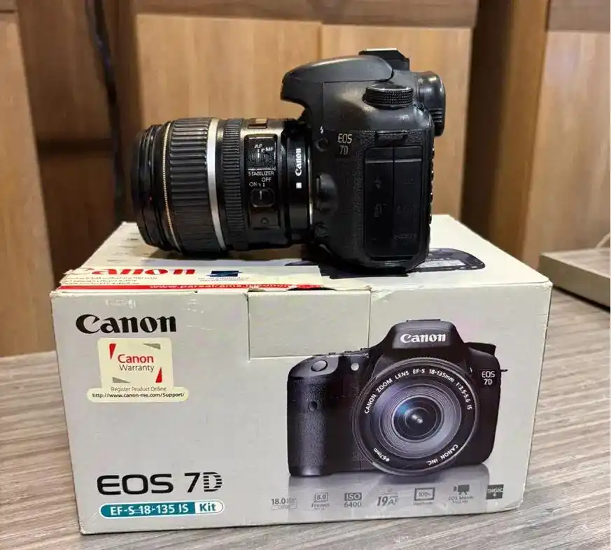 دوربین canon 7D دست دو