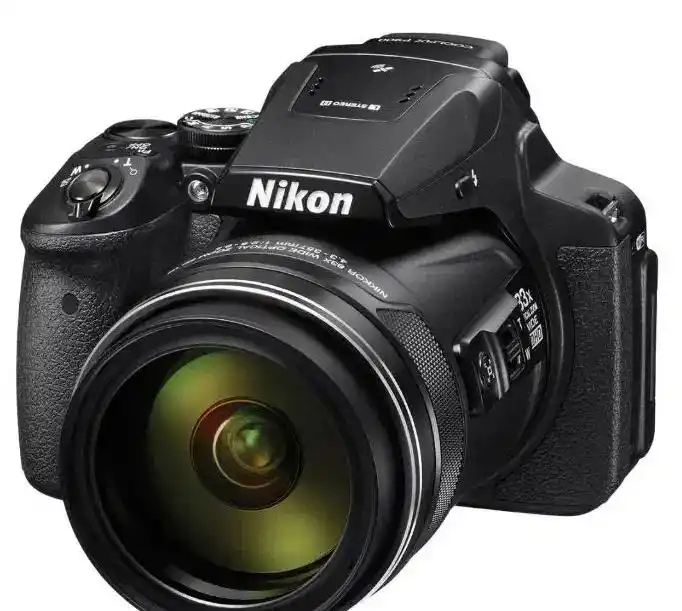 دوربین Nikon Coolpix P900 و Canon SX120is دست دو