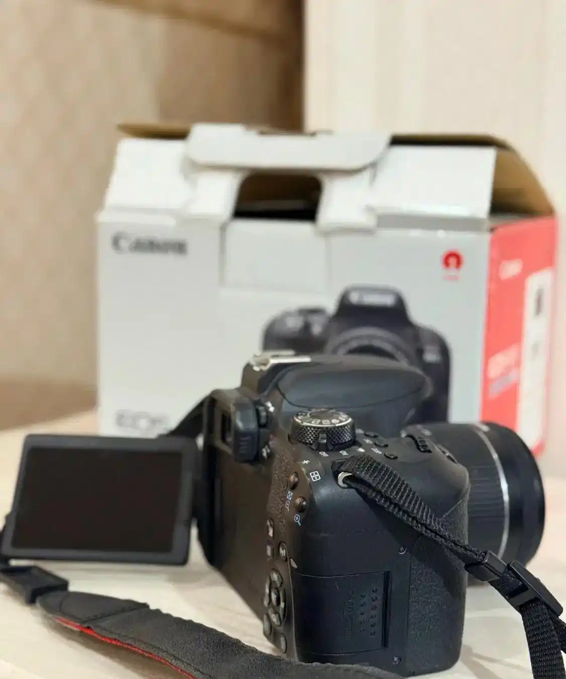 دوربین عکاسی 800d canon برای استفاده دانشجویی دست دو