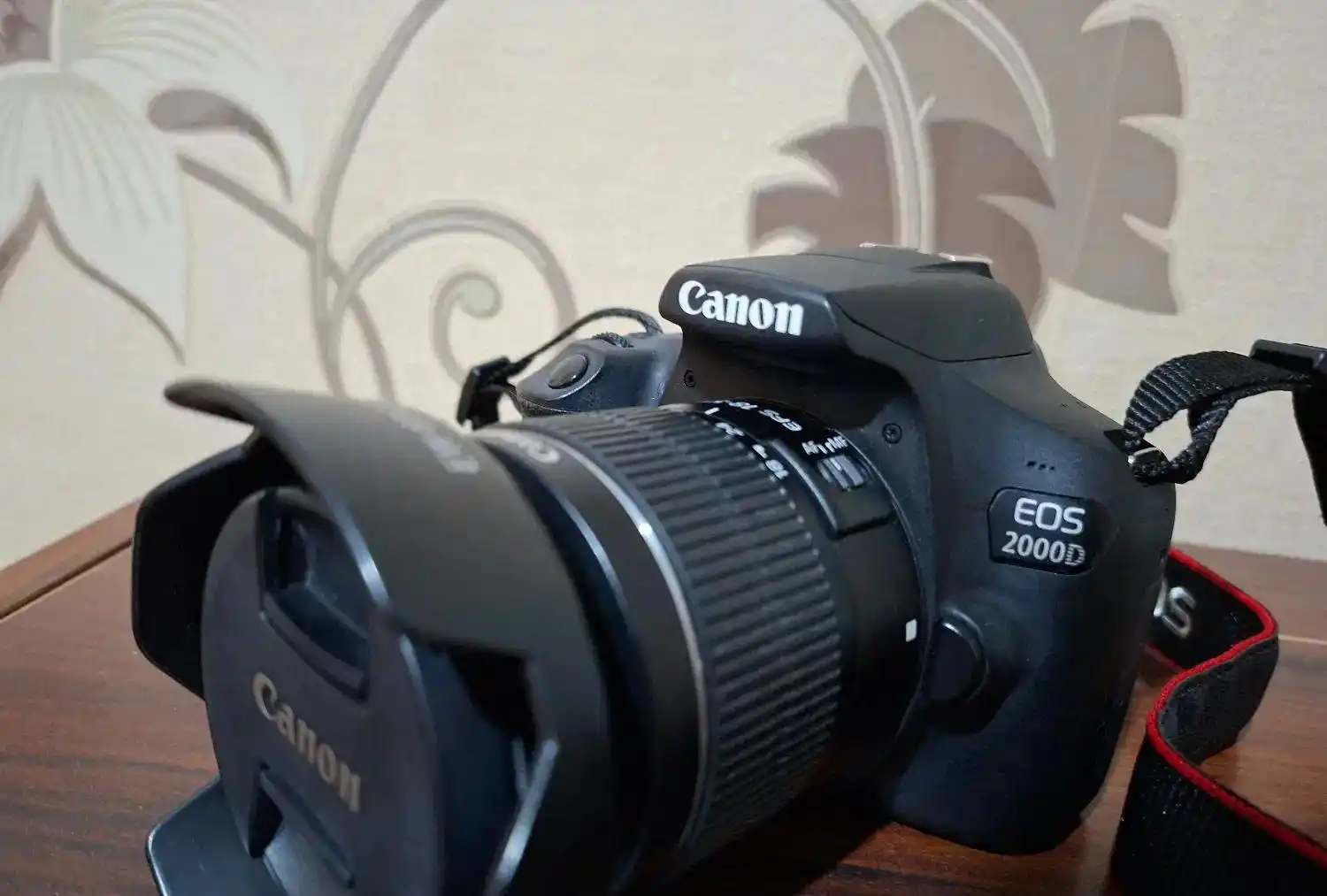 فوری زیر قیمت دوربین DSLR کانن Canon 2000D عینا نو دست دو