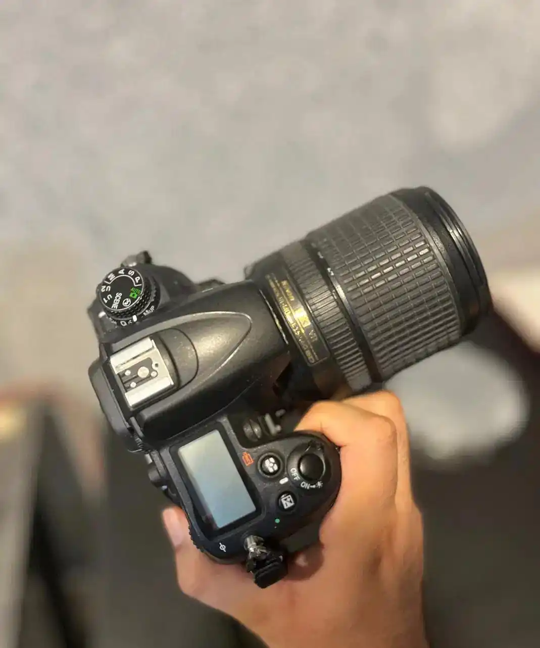 دوربین نیکون D7000 تمیز دست دو