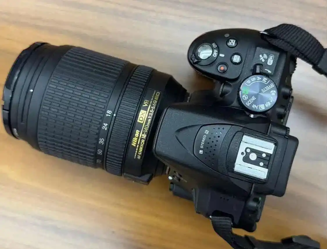 دوربین نیکون D5300 دست دو