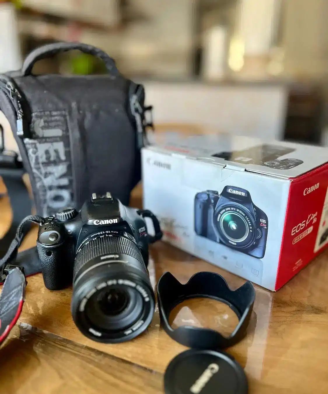 دوربین Canon Kiss X4 (550D) با لنز 18-135 دست دو