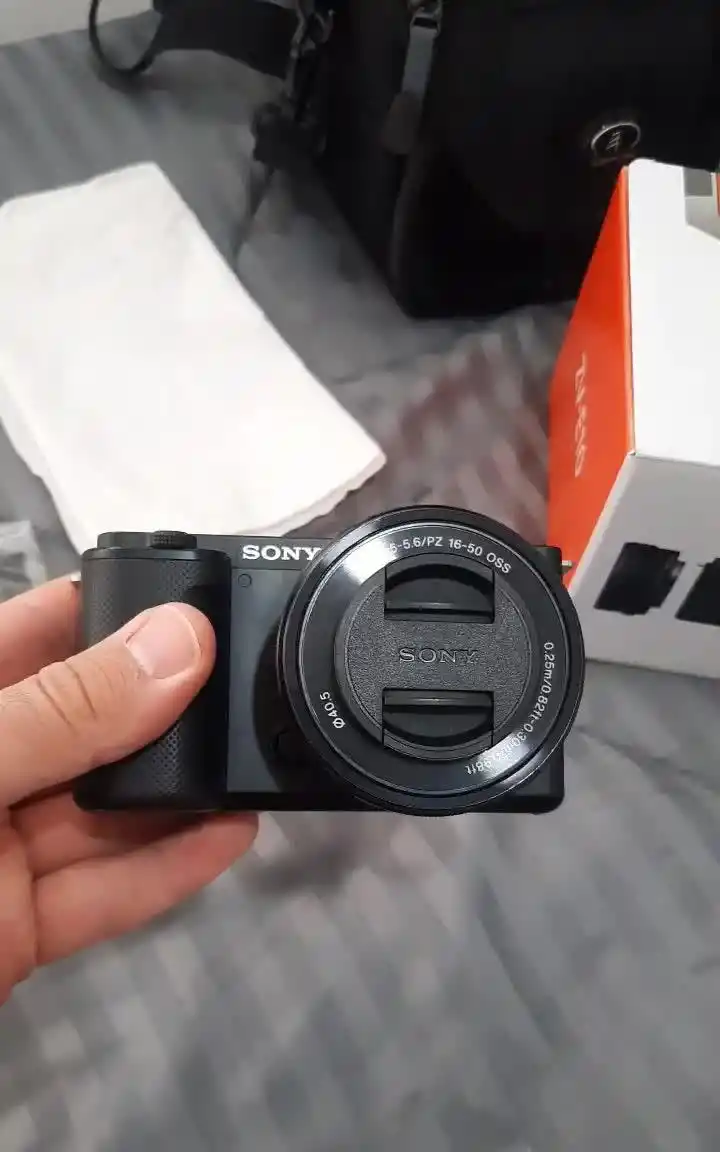 دوربین سونی sony zv e10 دست دو