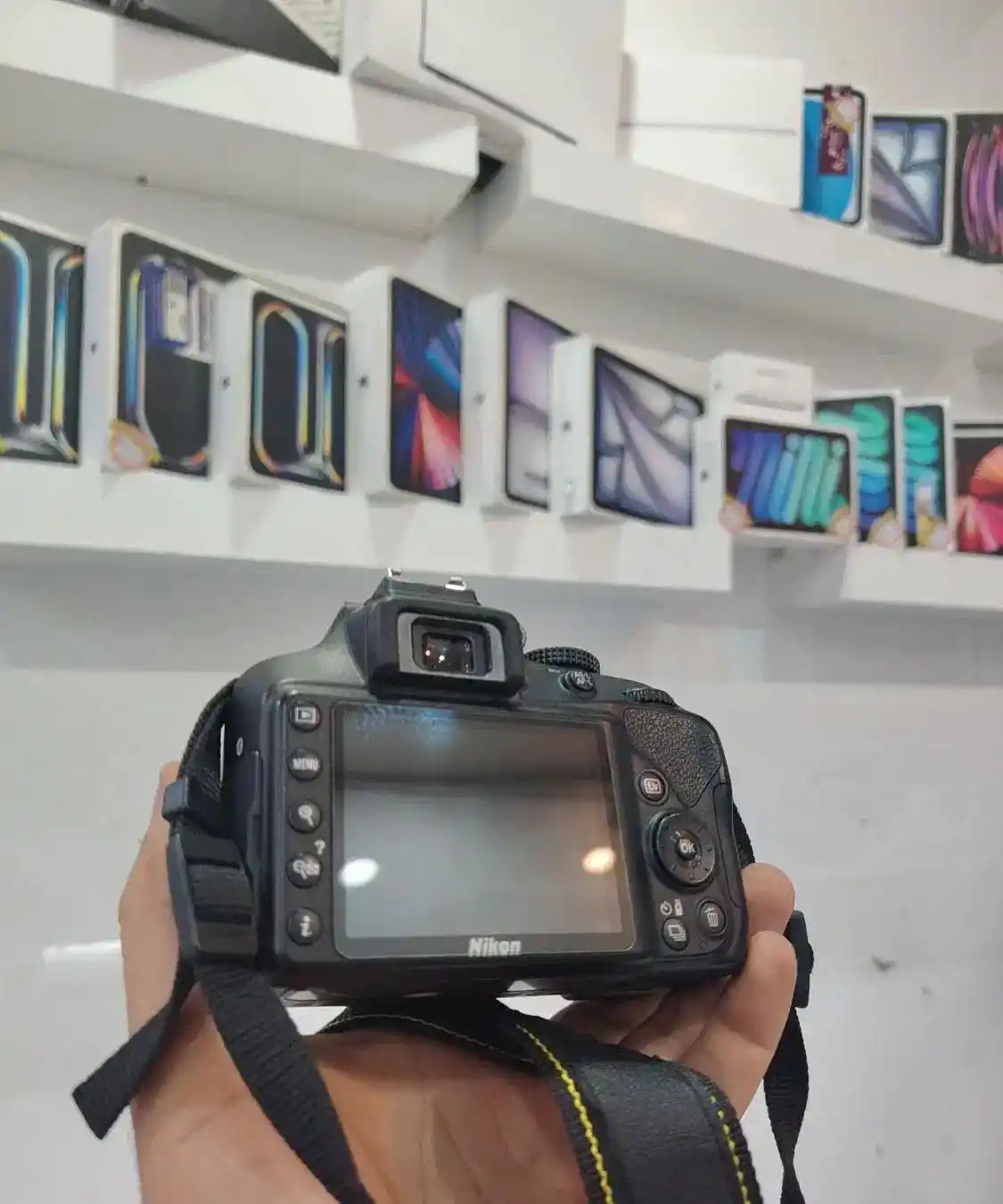 دوربین nikon d3400+18-55vrkit دست دو
