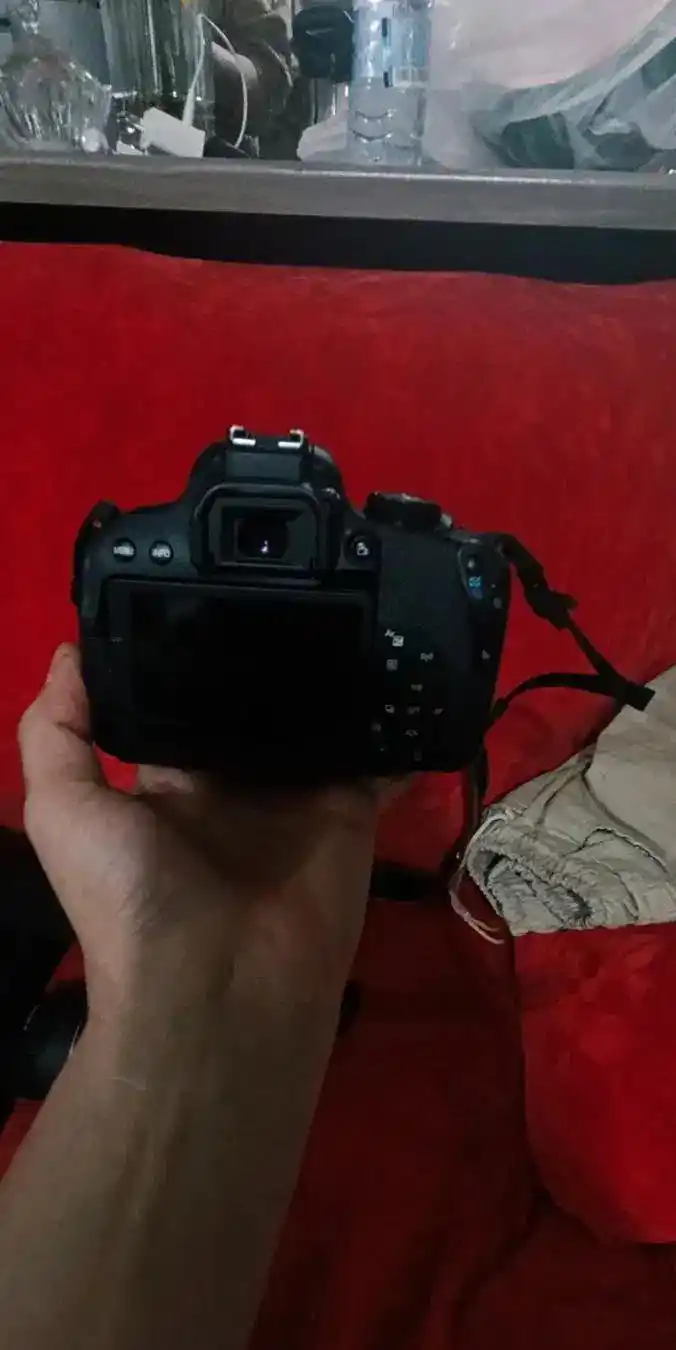 دوربین کنون d800 دست دو