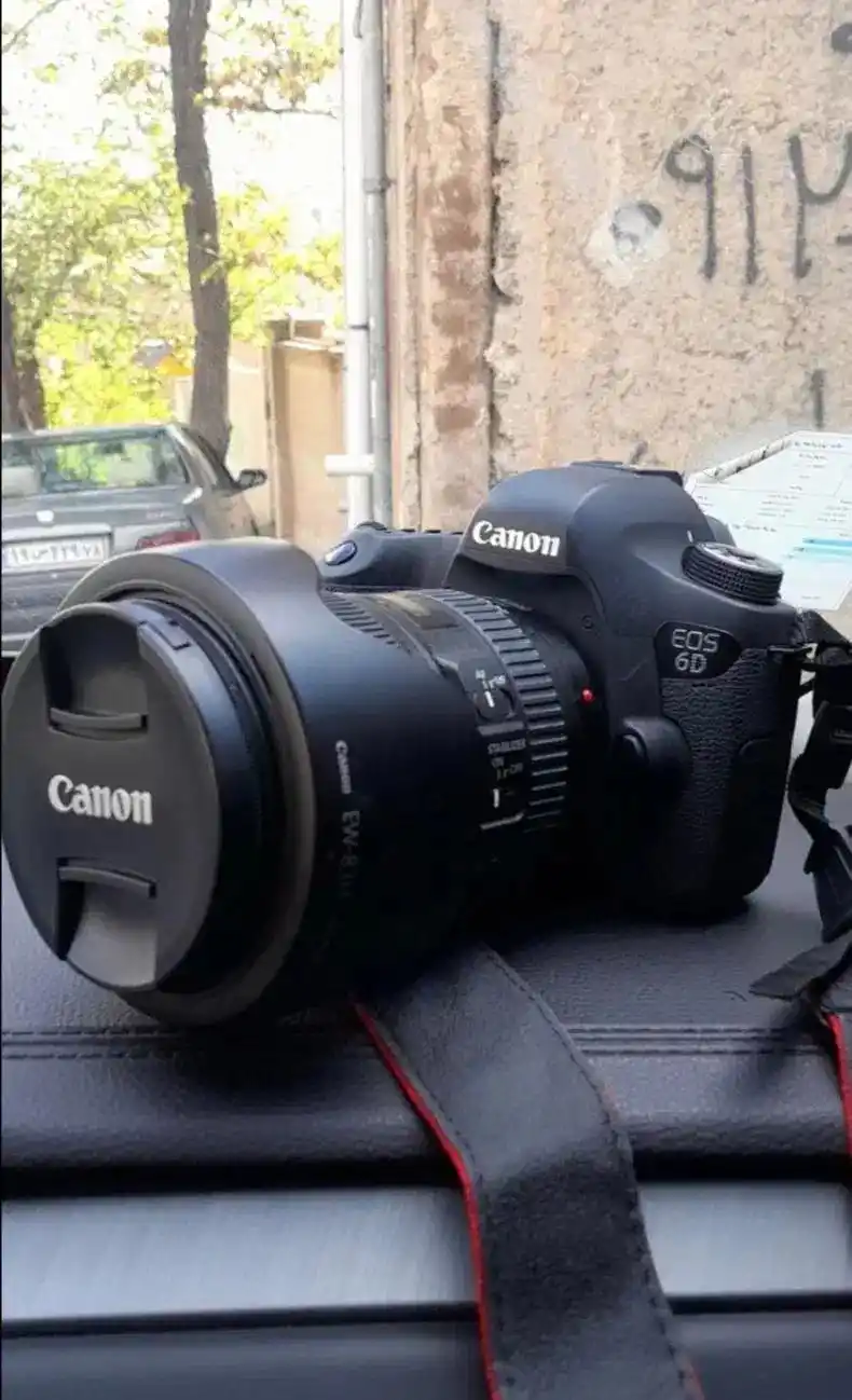 دوربین عکاسی canon 6D بهمراه لنز دست دو