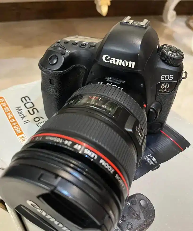 دوربین canon 6D مارک IIو لنز ۲۴-۱۰۵ مارک I دست دو