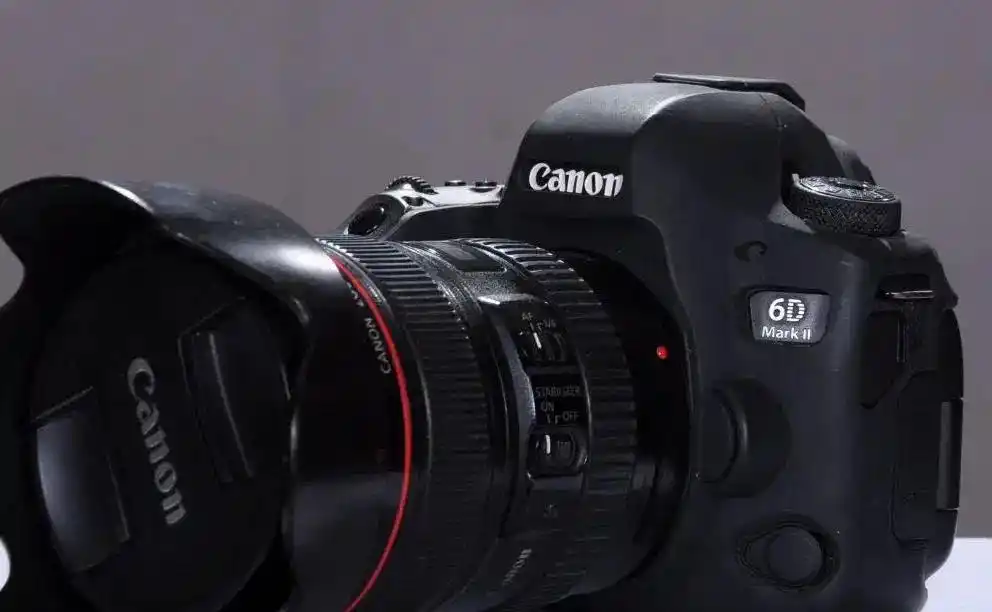 کانن Canon 6D Mark ll دست دو