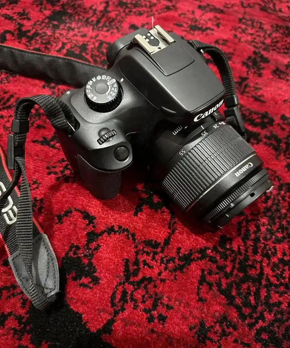 دوربین کانن canon 4000d دست دو