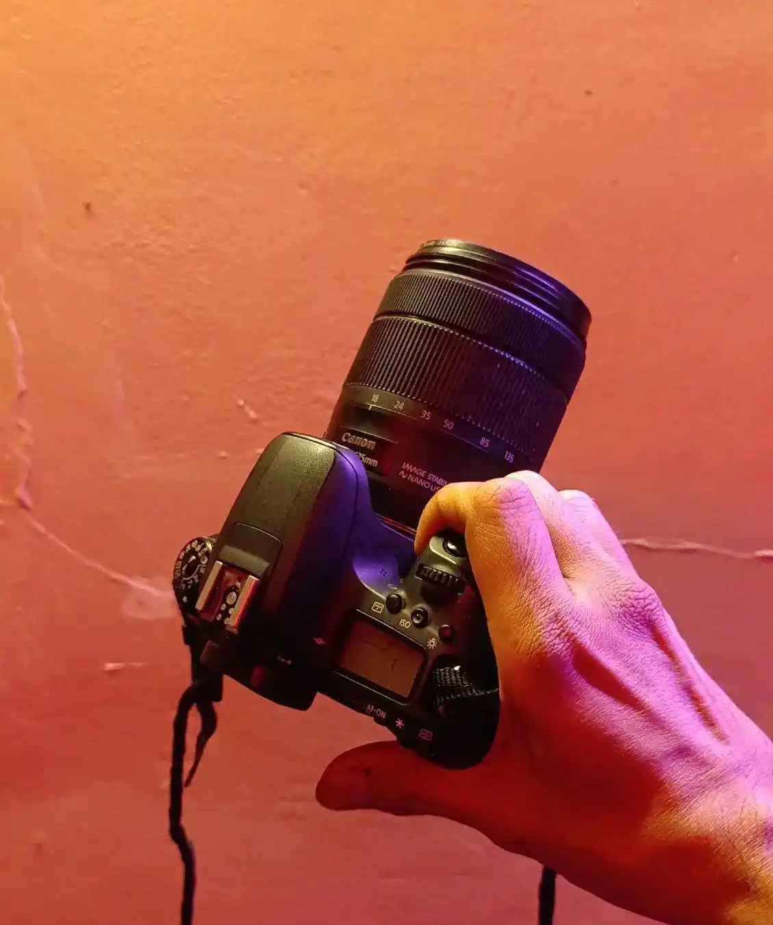 دوربین دیجیتال CANON 77D (کارکرده) دست دو