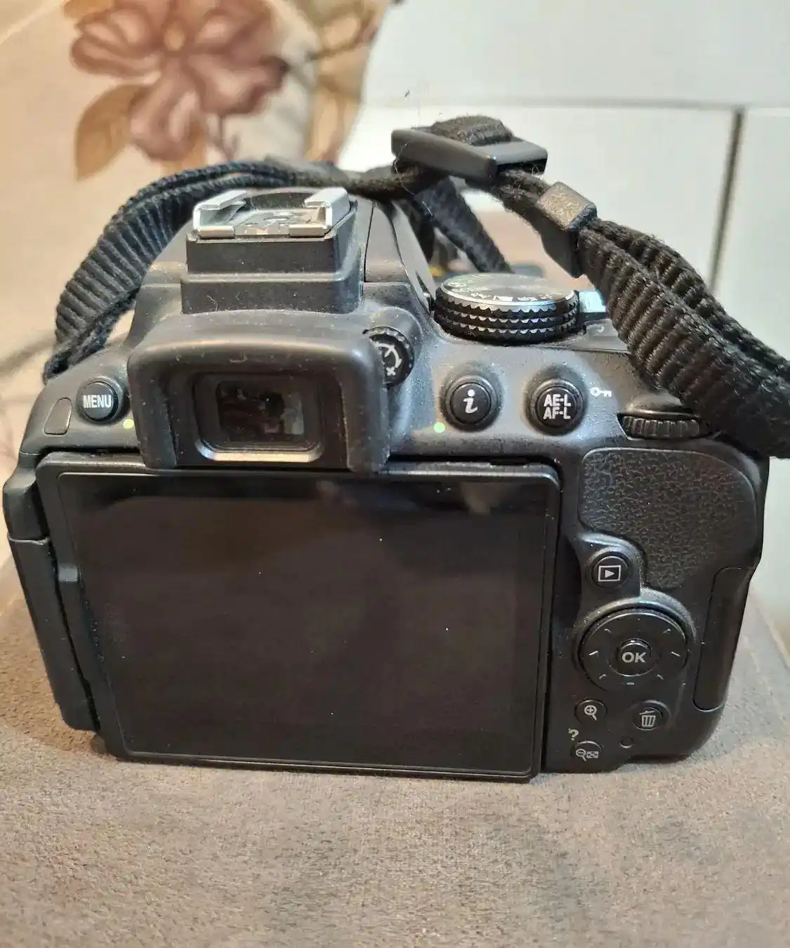 نیکن d5300 دست دو