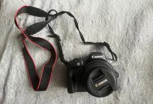 Canon R100 دست دوم