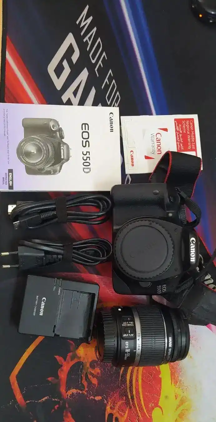 دوربین عکاسی Canon 550Dو لنز 10-22  f3.5-4.5 usm دست دو