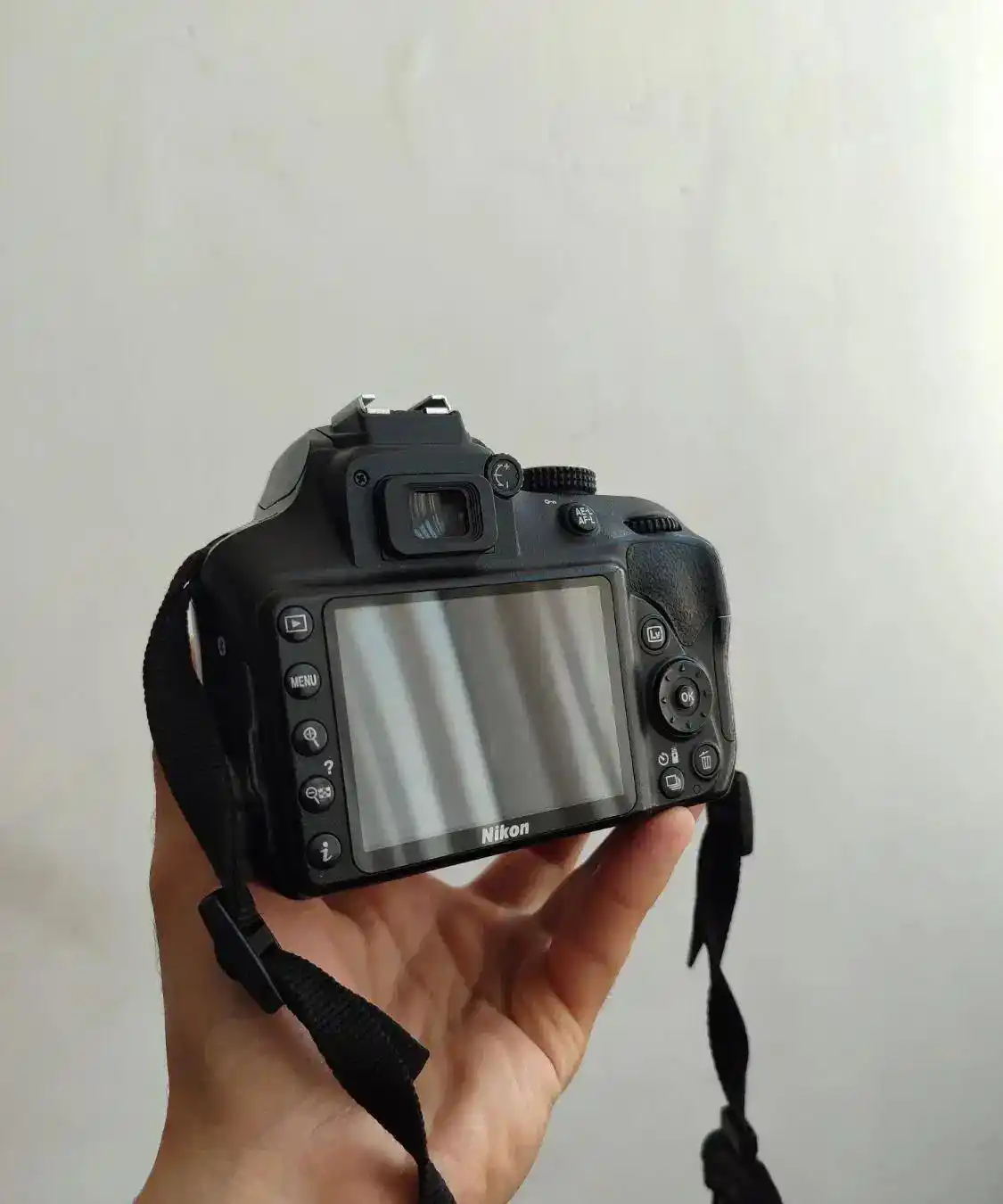 دوربین عکاسی نیکون d3400 دست دو