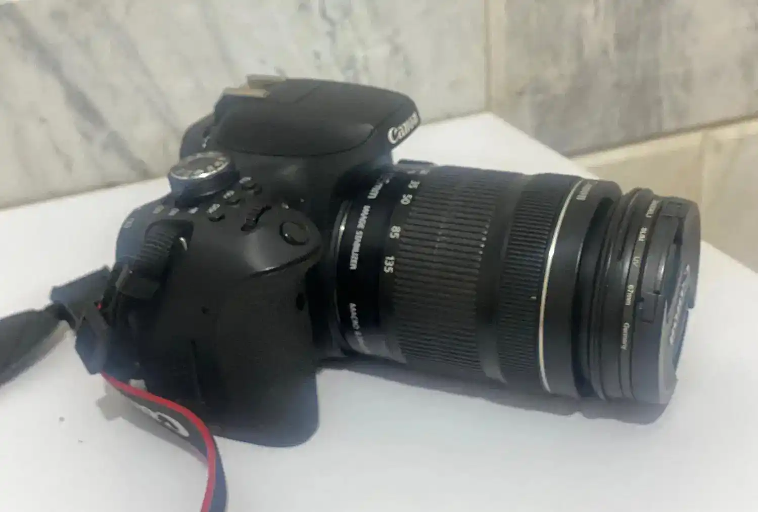 دوربین عکاسیcanonمدلD750 دست دو