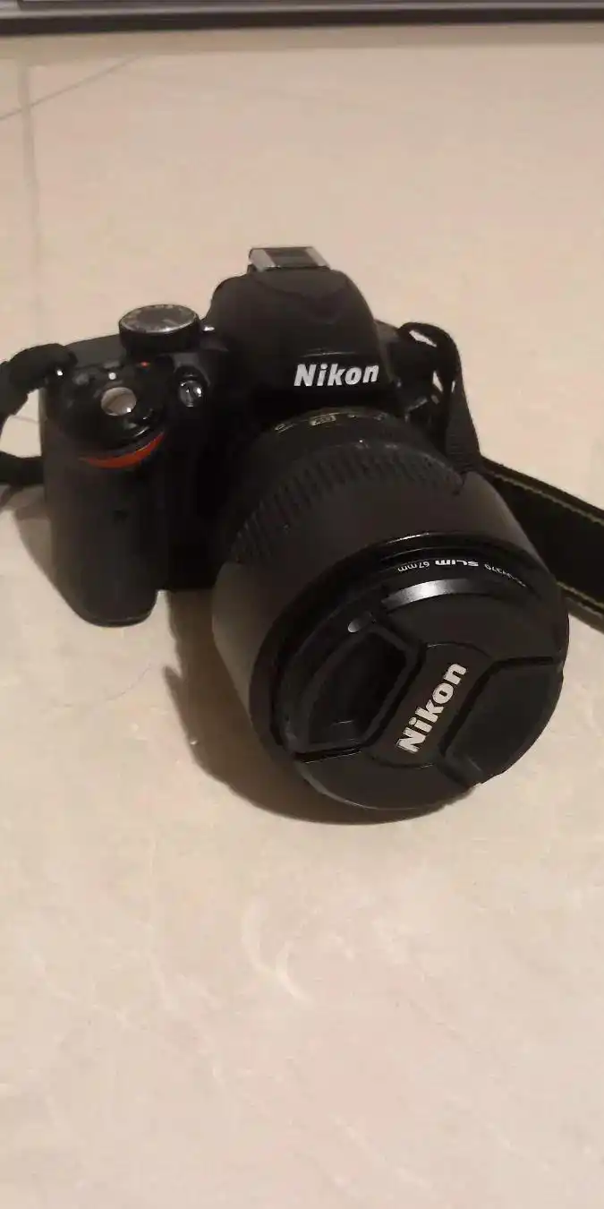 دوربین nikon مدل d3200 دست دو