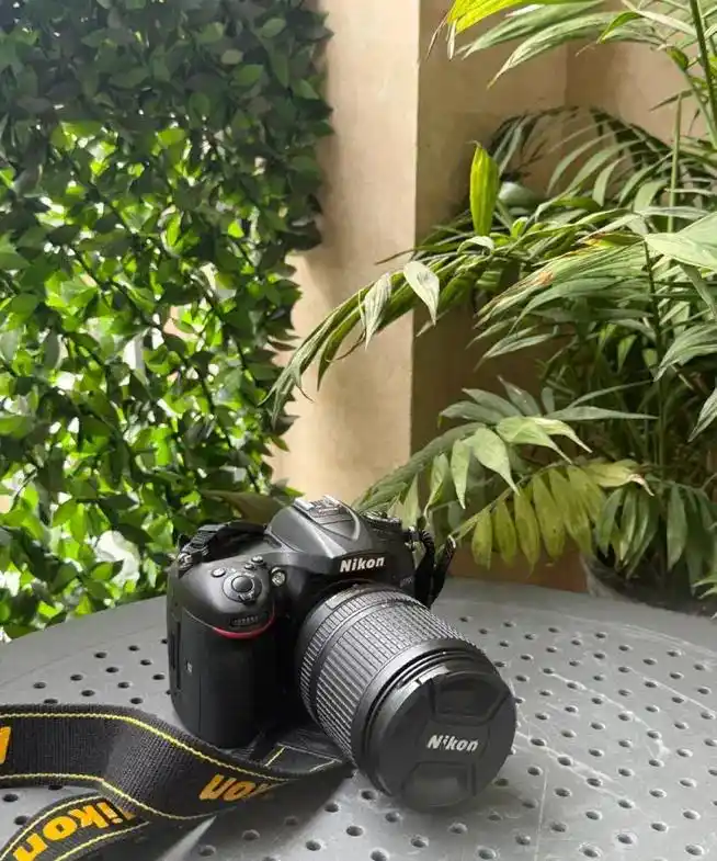 نیکون d7200 با لنز 18-140 دست دو