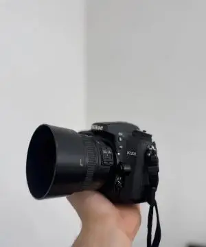 دوربین عکاسی نیکون مدل D7200 دست دوم
