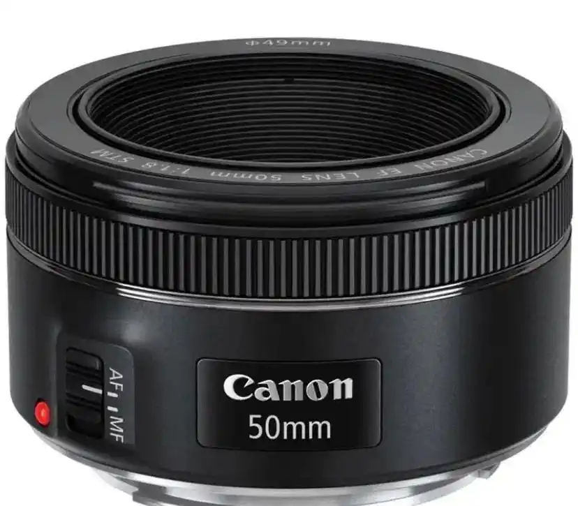 لنز پرتره کانن مدل EF 50mm f/1.8 STM دست دو