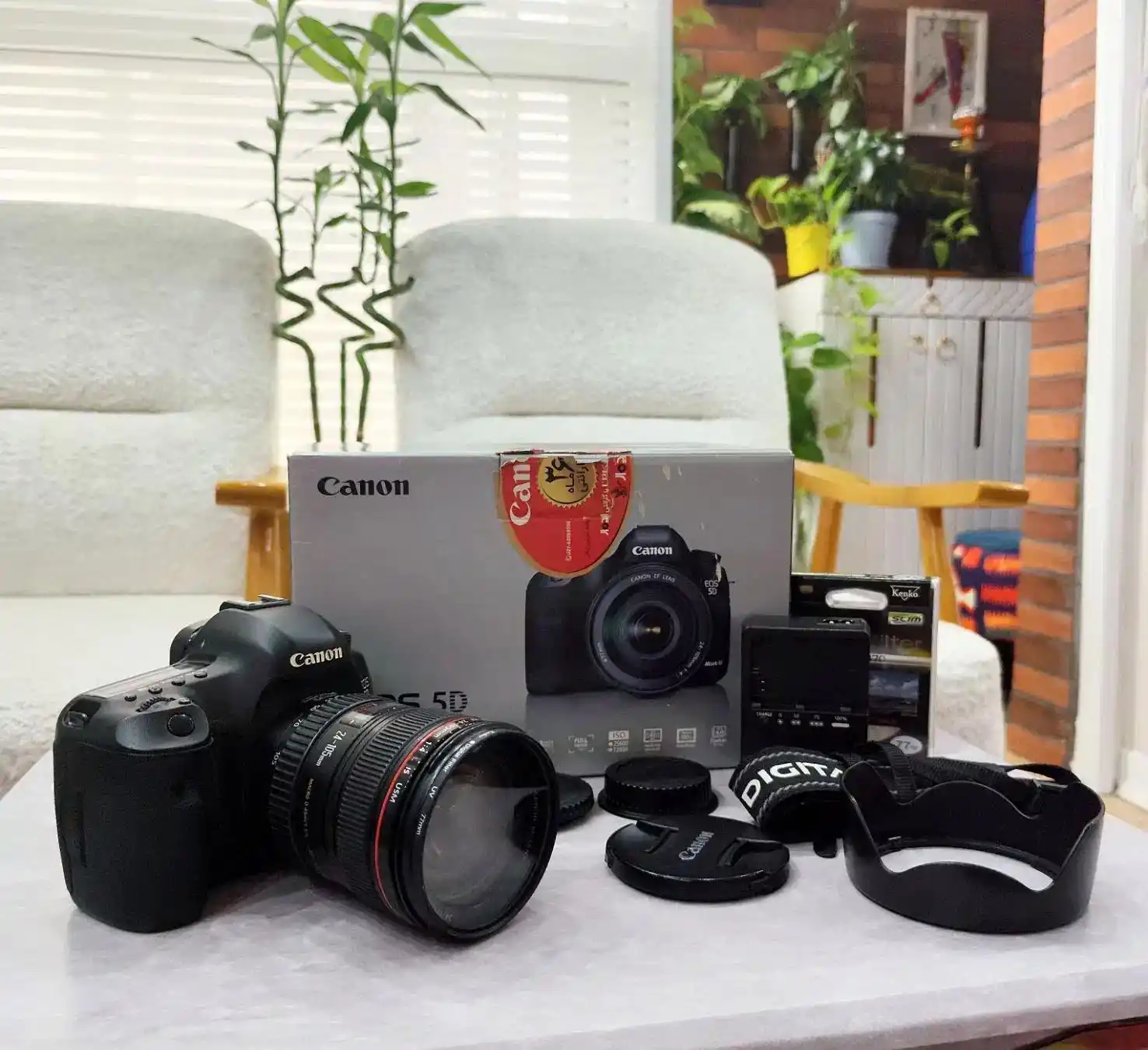 دوربین Canon 5D Mark lll کم کار با لنز 105-24 دست دو