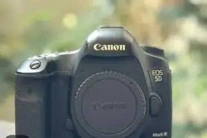 دوربین canon5d mark II دست دوم