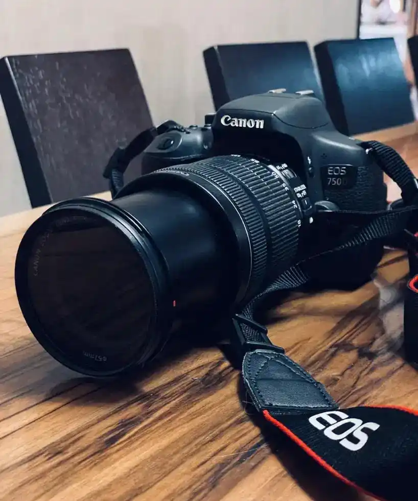 دوربین canon 750D + لنز ۱۸.۱۳۵ دست دو