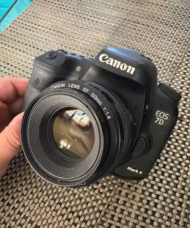دوربین کنون canon 7d mark2 لنز ۱.۴ ۵۰ دست دو