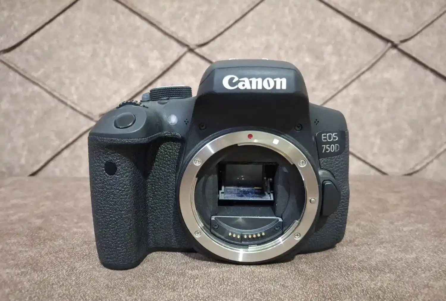 دوربین canon750D دست دو