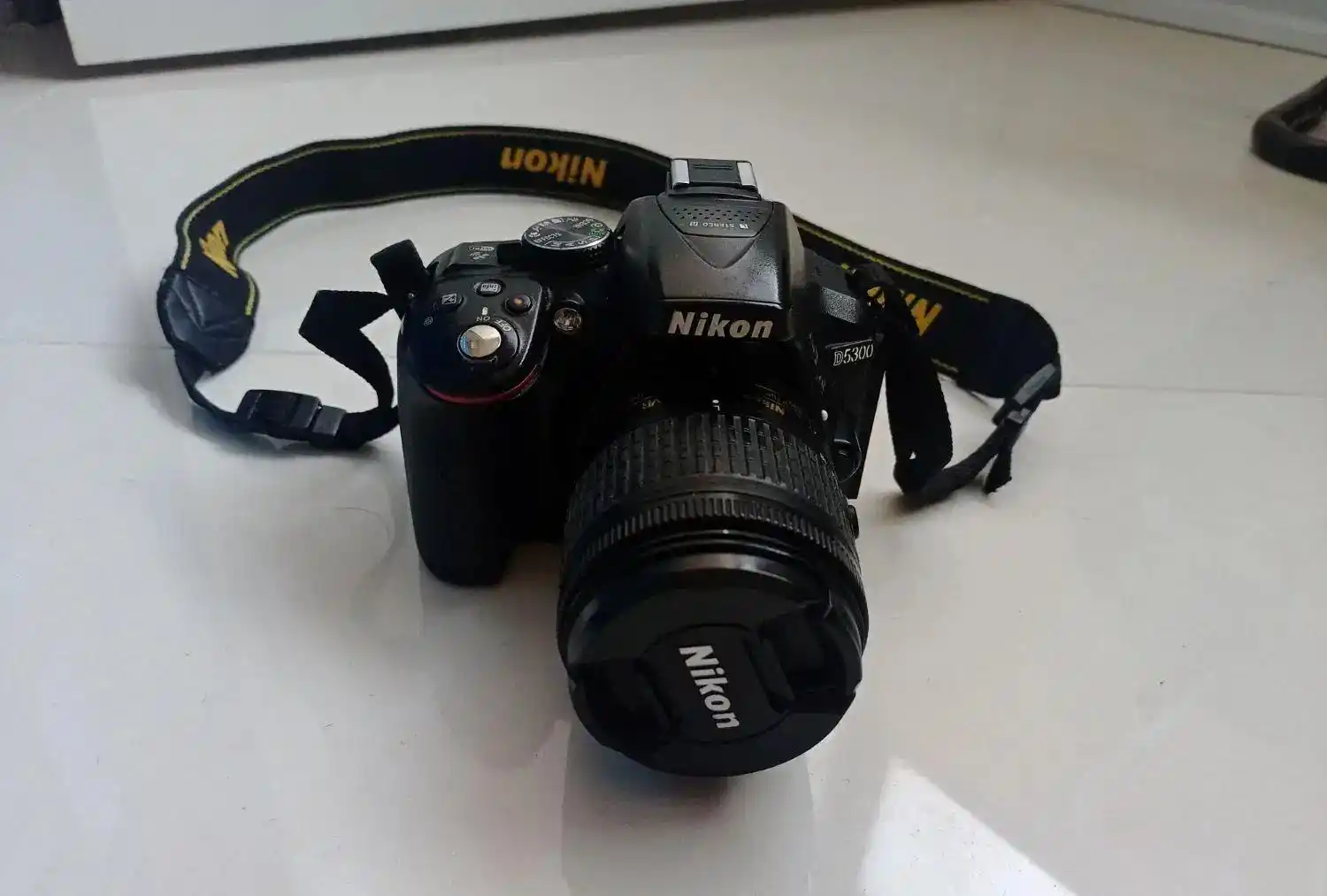 دوربین نیکون مدل D5300 قابل معاوضه دست دو