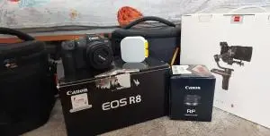 دوربین canon R8 دست دوم