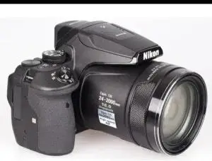 دوربین عکاسیp900نیکون همراباطری اضاف،هود،محافظ لنز دست دوم