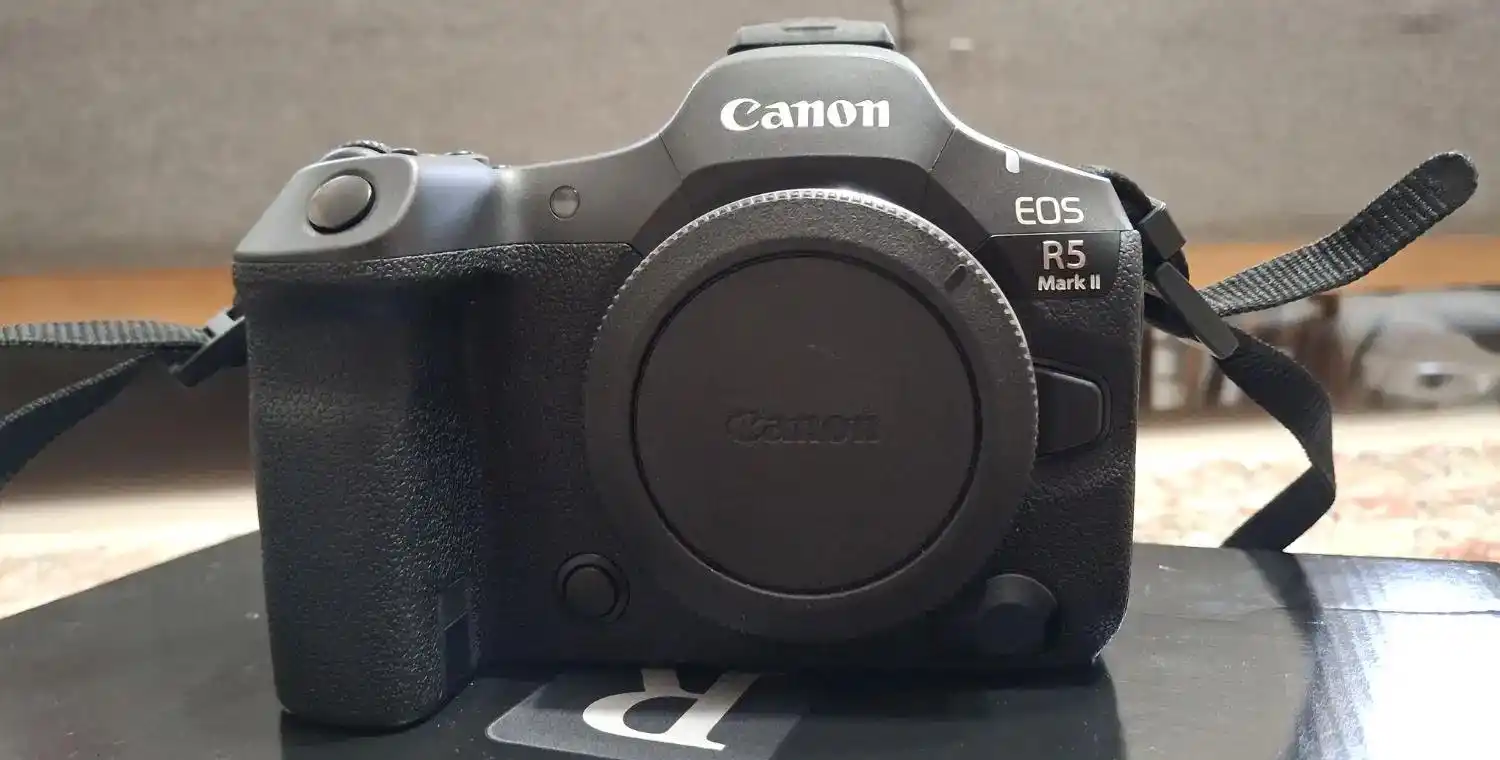 دوربین canon r5 type ii دست دو