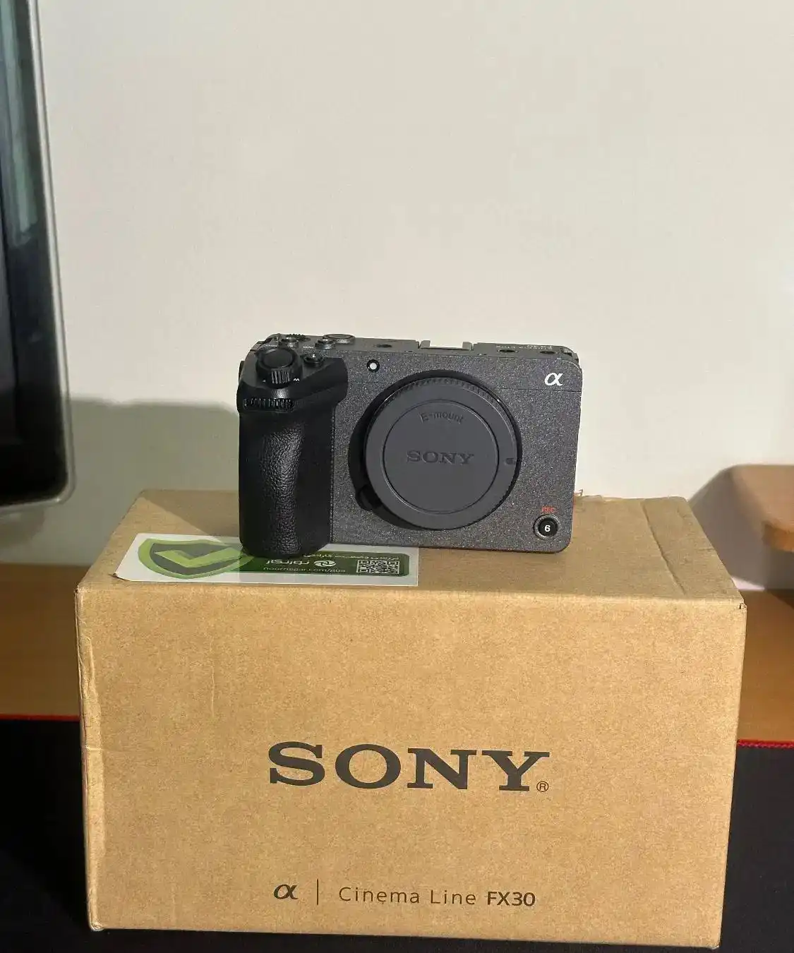 Sony FX30 - Sigma 18-50 f2.8 همراه با اقلام دیگر دست دو