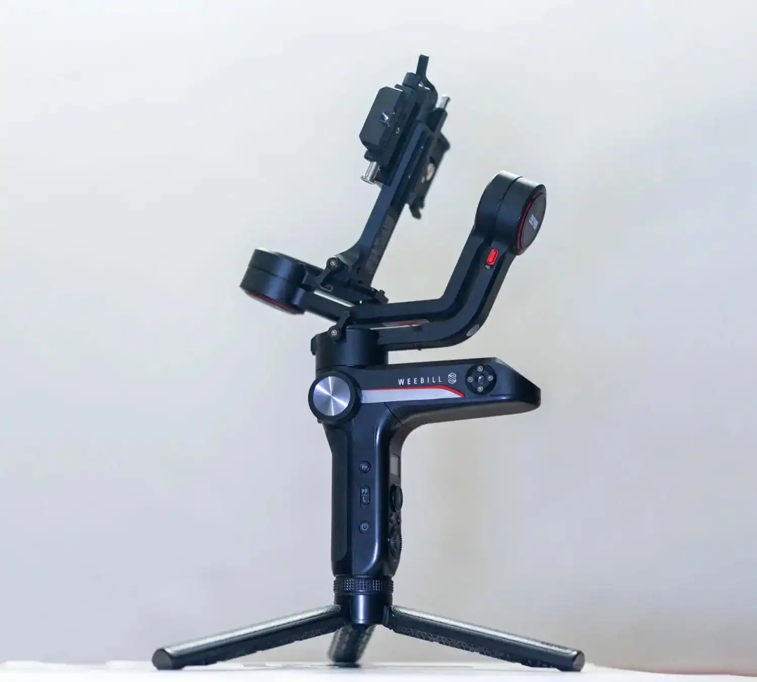 گیمبال Zhiyun weebill s بسیار تمیز و کم کار دست دو