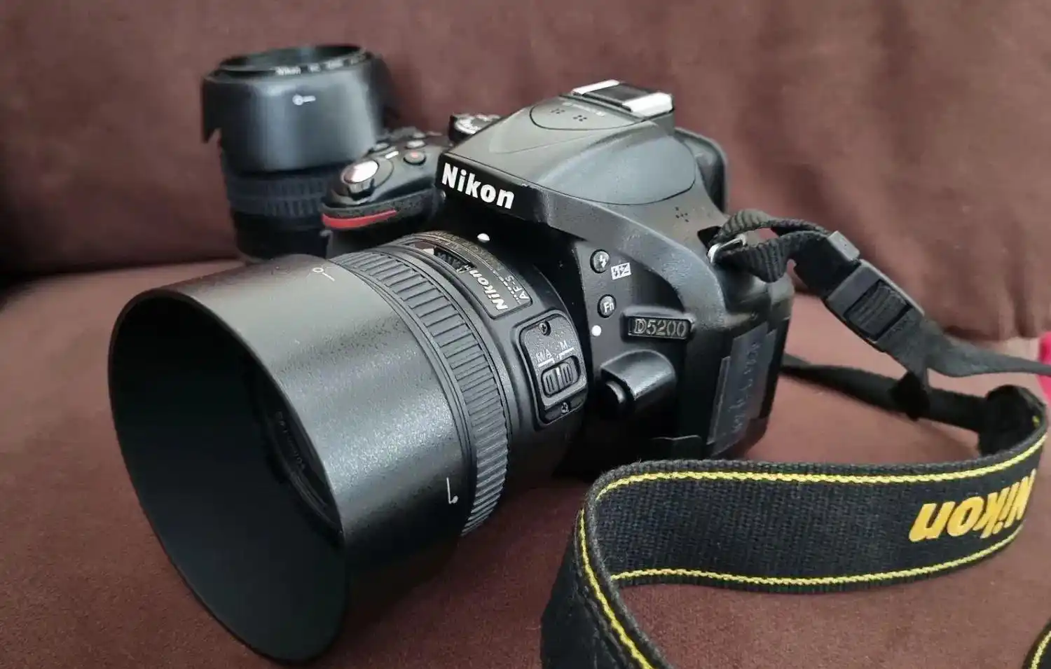دوربین نیکون D5200 همراه با لنز 50 mm دست دو