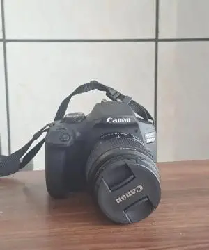 دوربین کنون canon۲۰۰۰D دست دوم