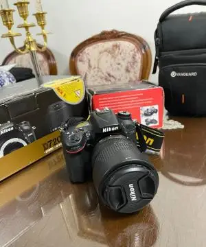 Nikon D7200 + 18-140 VR در حد نو دست دوم