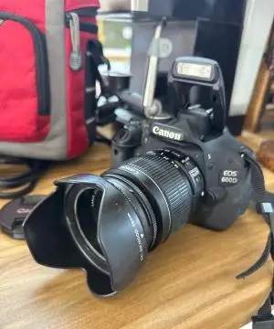 دوربین حرفه ای کانن |  Canon 600D +18-55mm دست دوم